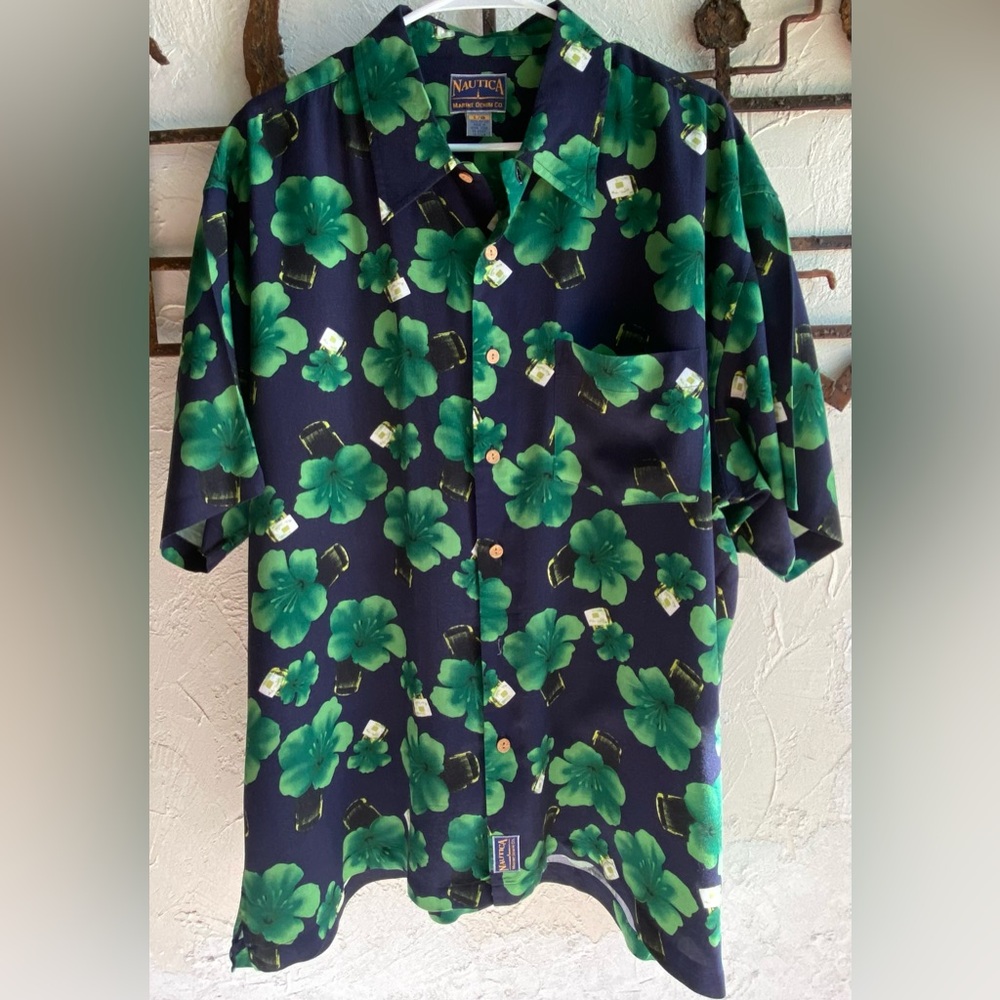 Nautica Hawaiian Men’s Shirt EUC